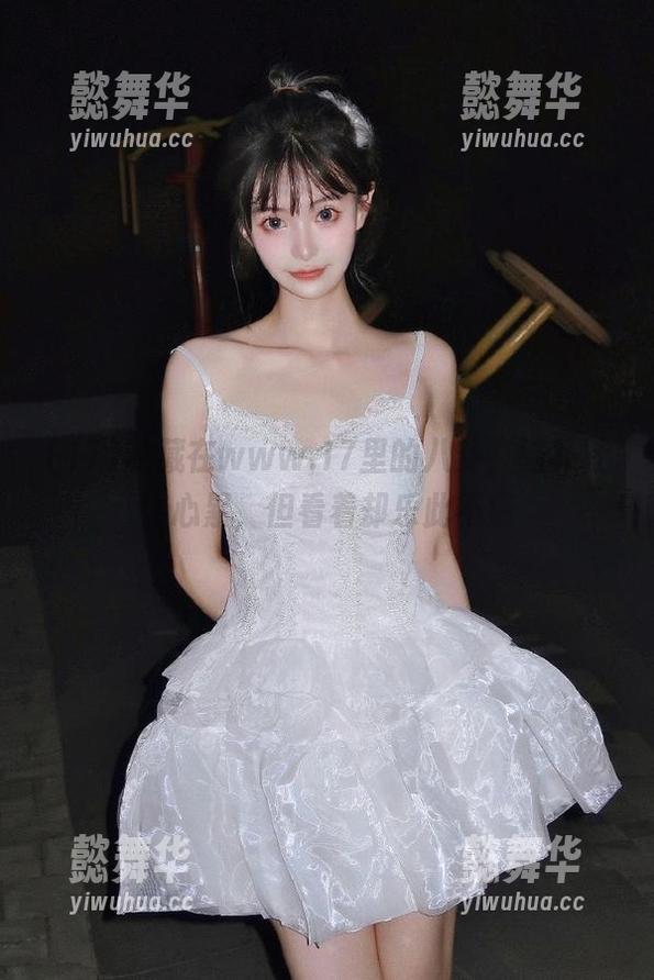 收藏在www.17里的八卦，脑补社会心累，但看着却乐此不疲