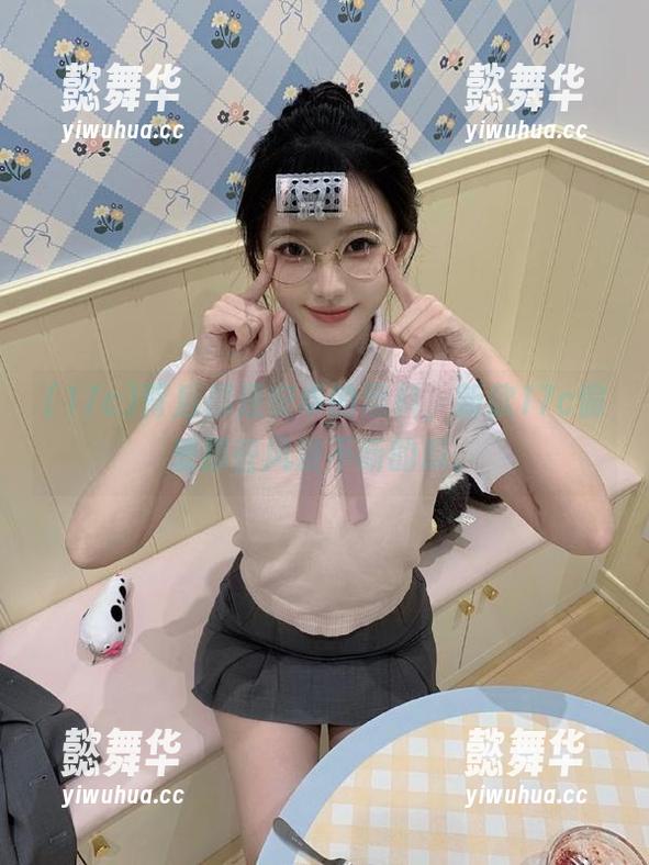 17c 背后都是安卓的黑料,新款17c偏爱那些风波不断的瓜。
