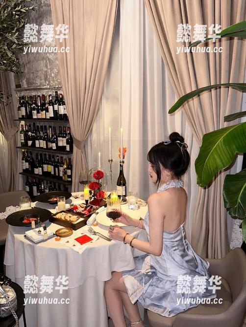 17一起吃瓜 下载17一起吃瓜,今日的爆料就属嘴巴快到飞起!