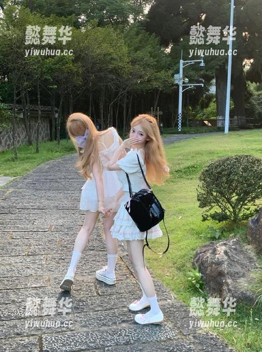 51cg 登录51cg,朝阳瓜场,今天的热闹不容错过,喔那妹子兴奋得很啊!