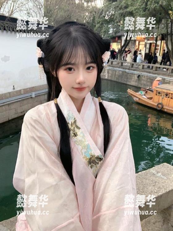 51吃瓜 不怕土豪朝阳群众,快来“51吃瓜”链接最新八卦!