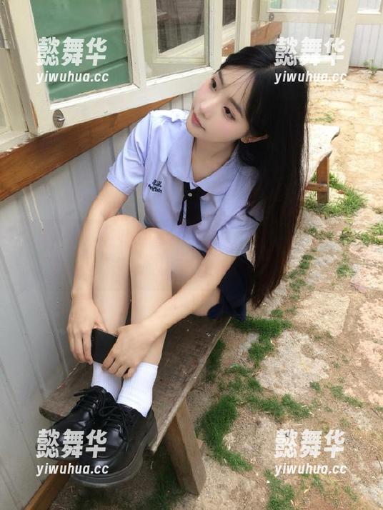 51黑料 在线潜水!51黑料吃瓜社的瓜民们又在一边吃瓜一边寻找奇迹!