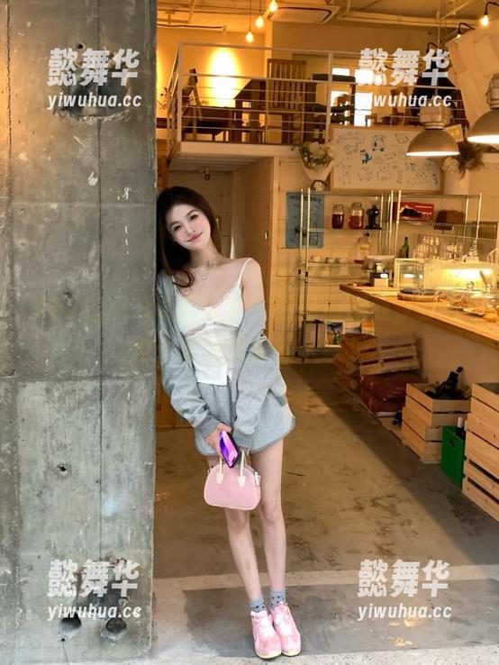 52吃瓜 52吃瓜直达我内心深处,我也是个喜欢乱想的人呀!