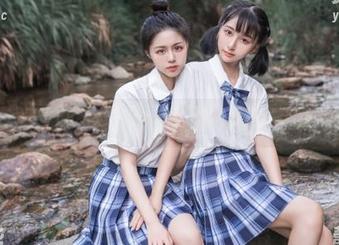 “718.sx”app里的八卦，好想一口吞下整个瓜田