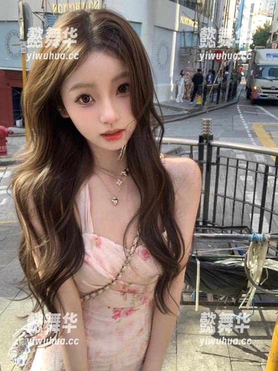718黑瓜吃料 iOS上玩718黑瓜吃料,发现瓜亲自翻牌了,嘿嘿!