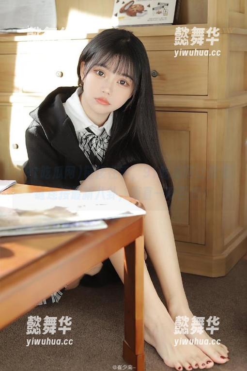 91吃瓜网 链接在手,91吃瓜网让你无缝连接最新八卦,简直一呼百应!