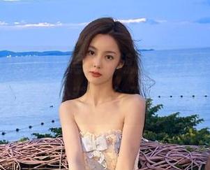 时间紧急？那就马上下载“ccgg.app”，轻松获取今天的“瓜炸弹”！