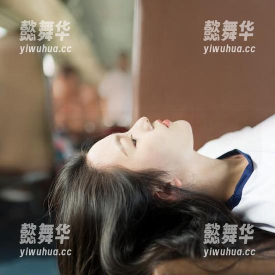 www.黑料 www.黑料的“免费”爆料让我魂牵梦萦,有些画面真是气氛十足啊