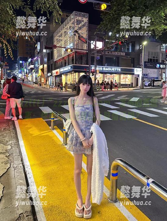 zzzttt “zzzttt14.com”发布的荒诞事:你相信有这样的土味情话吗?