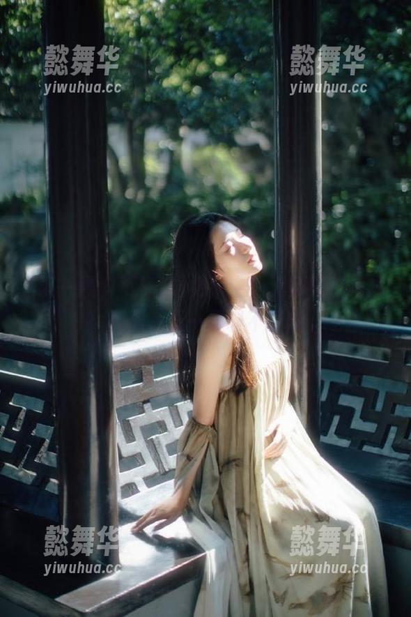 更新中，无限吃瓜模式开启，五一黑料不打烊