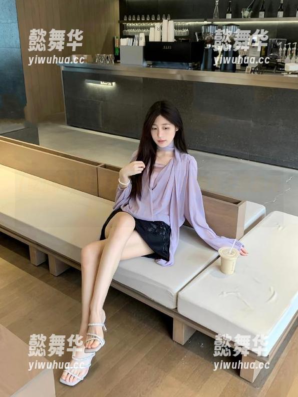 吃瓜网 朝阳升起时,吃瓜网页上的新闻总是蹦得特别高……
