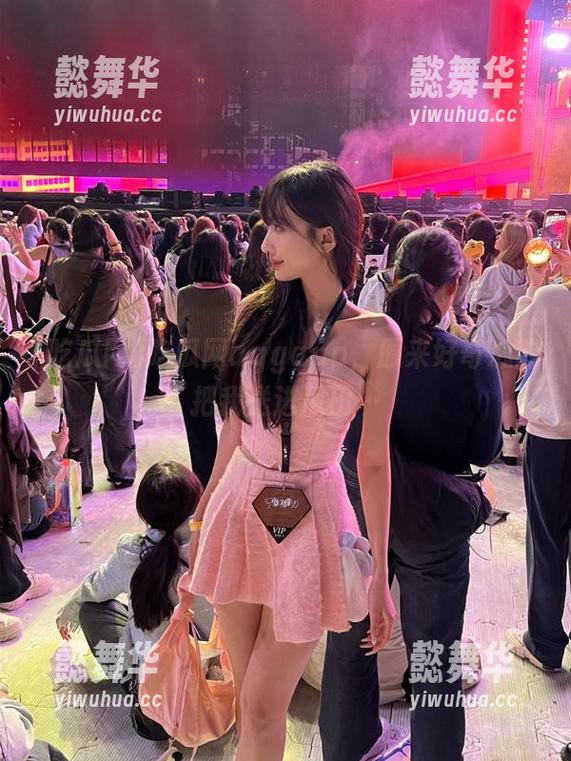 吃瓜网aggapp，原来好奇心能把我送进瓜田…