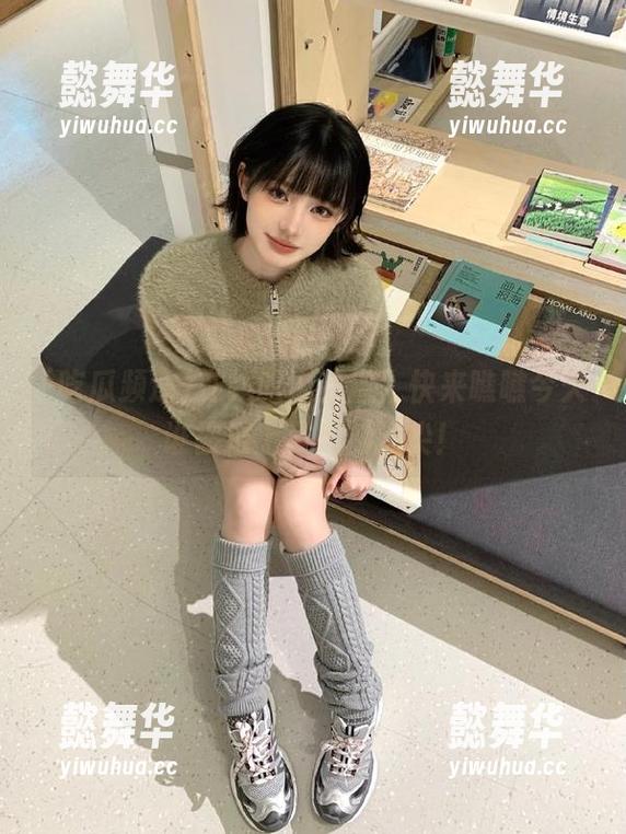 在线吃瓜频道，快来瞧瞧今天谁被推上了风口浪尖！