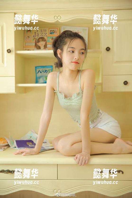 被“吃瓜黑料”视频网站吸引，果然是个胖肚子的黑洞