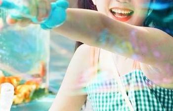今天“黑料不打烊155fun”首页又上新瓜，敲打你的小心脏