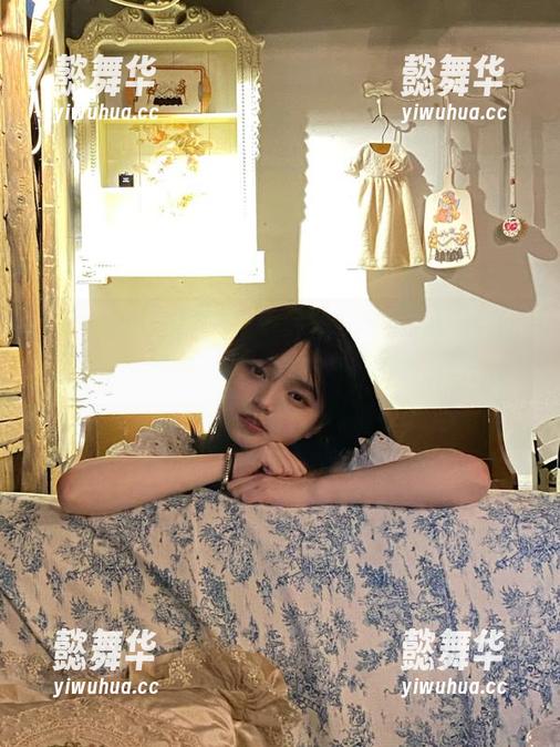 黑料不打烊 “黑料不打烊155fun”的线路错综复杂,看得我直呼过瘾,这围绕着的人物交错快让我蛮晕的。