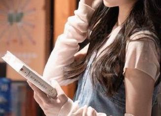 躺平or战斗？通过“黑料不打烊”传送门，直接冲向2025的未知世界。