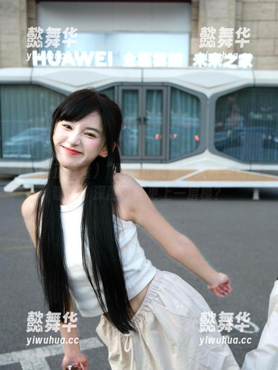 “黑料正能量”又推免费新瞎掰，深度可否更上一层楼？