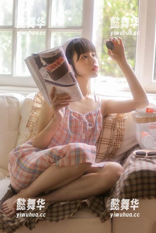 黑料社app：资源从天而降，愁苦悲欢一网打尽！
