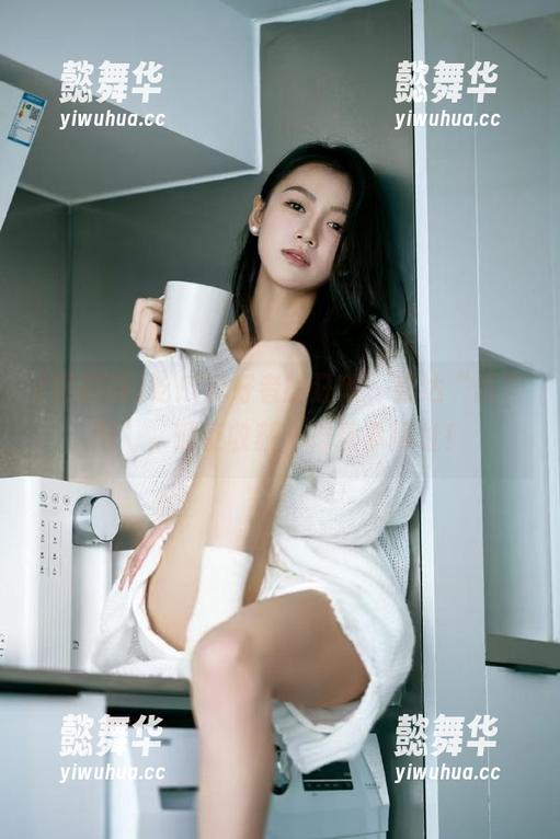 吃瓜爱好者的狂欢，直达“黑料网”，顺便收获一堆糗事网址！