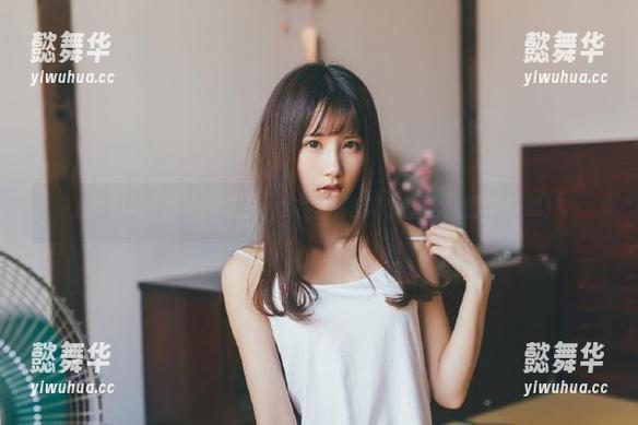 黑料网首页，实名制吃瓜，来这儿请带好瓜！
