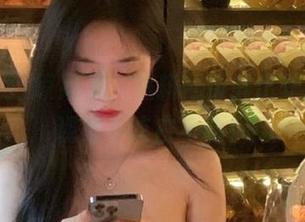 惊呆了，黑料网新鲜出炉的瓜，观看不吃白不吃！