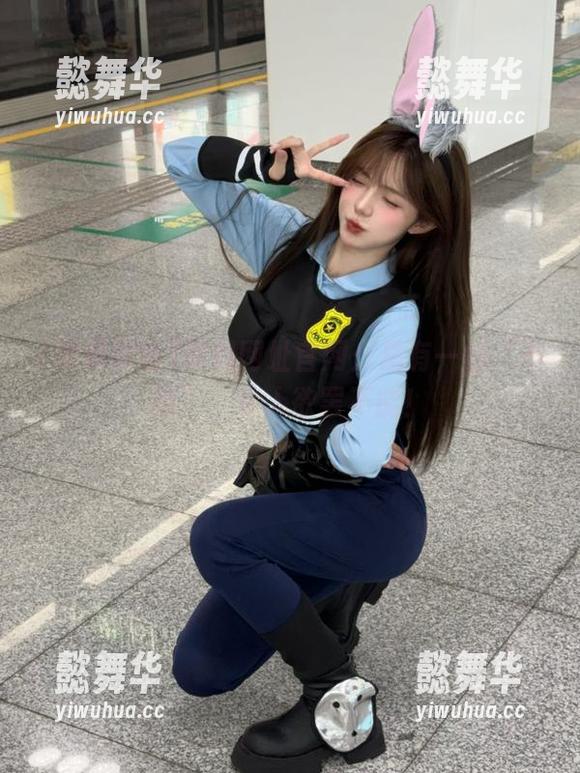 黑料网址官网：总有一丝“不适”，令人欲罢不能！